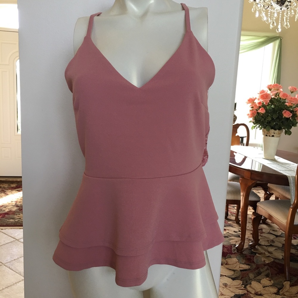 O’Delilah Lace Back Top size M.👩‍🎤